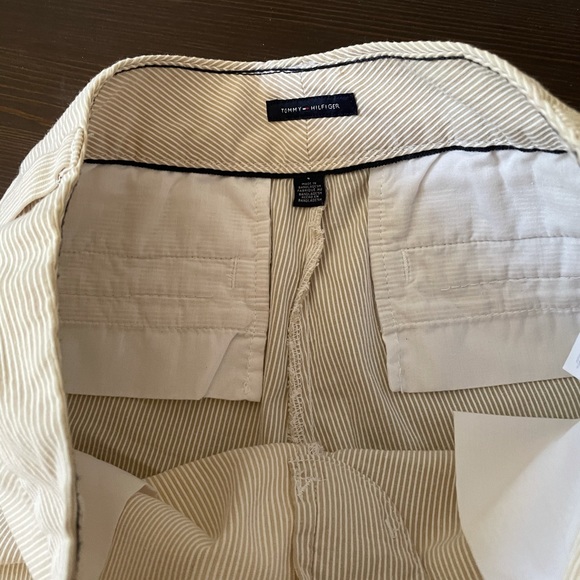 Tommy Hilfiger women’s striped white gray Normcore Bermuda shorts, size 4 spring - Picture 9 of 10